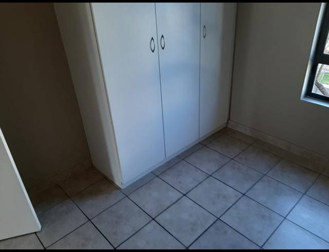 2 BEDROOM PROPERTY TO RENT IN BURGUNDY ESTATE
